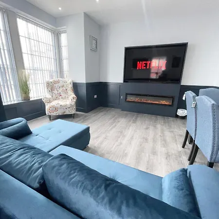 Serenity Apartments By Sasco Blackpool Room photo