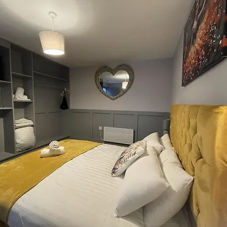 Serenity Apartments By Sasco Blackpool Room photo