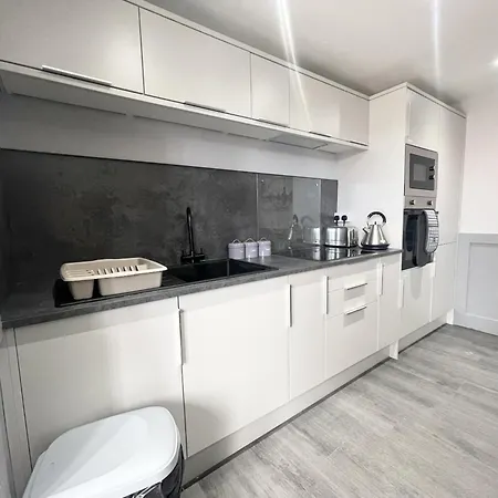 Serenity Apartments By Sasco Blackpool Room photo