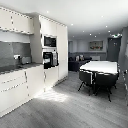 Serenity Apartments By Sasco Blackpool Room photo